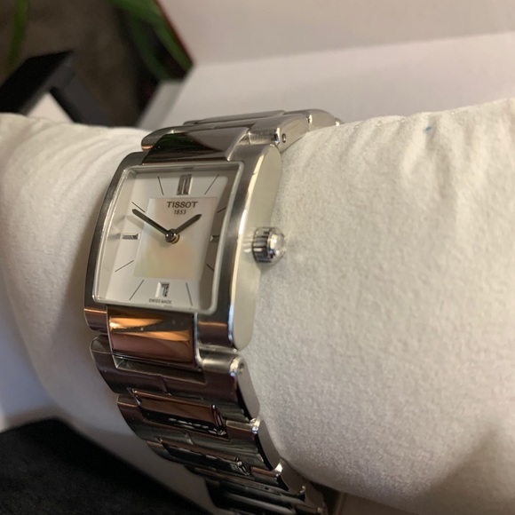 Auth.TISSOT T02 31mm stainless steel mother of Pearl watch - Picture 11 of 11
